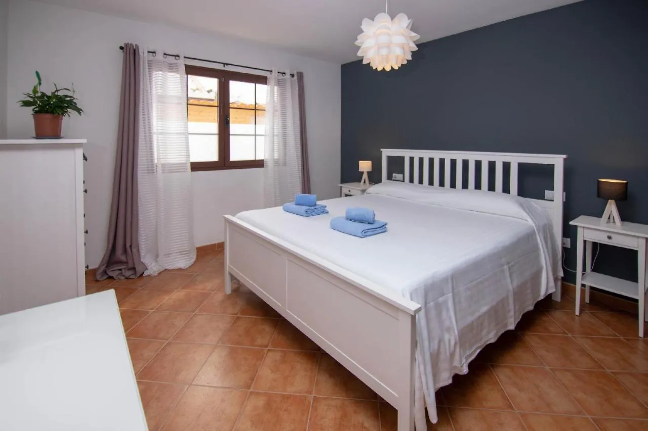 Holidayvilla Volcan - Bbq , Pool , Garden, Rural By Holidays Home La Oliva 0*,