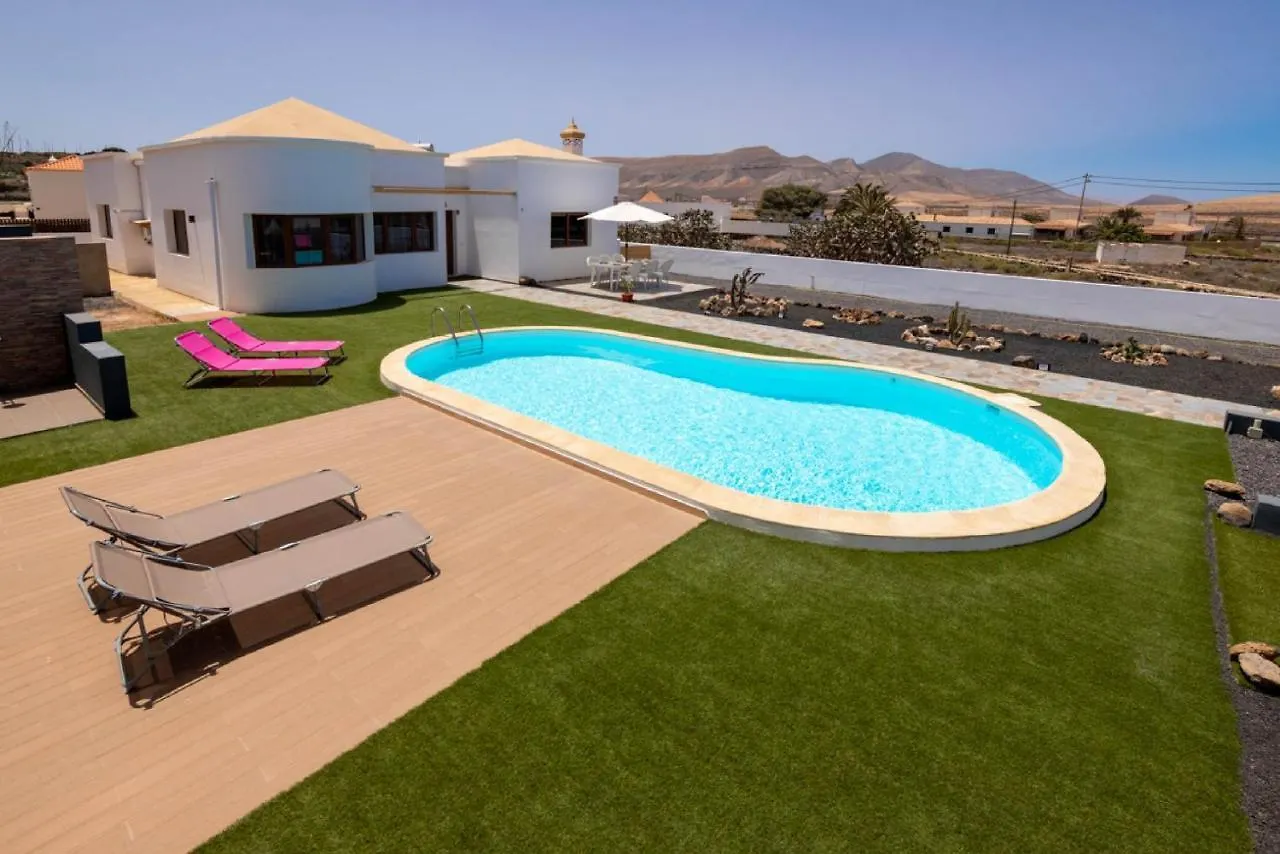 Holidayvilla Volcan - Bbq , Pool , Garden, Rural By Holidays Home La Oliva Villa