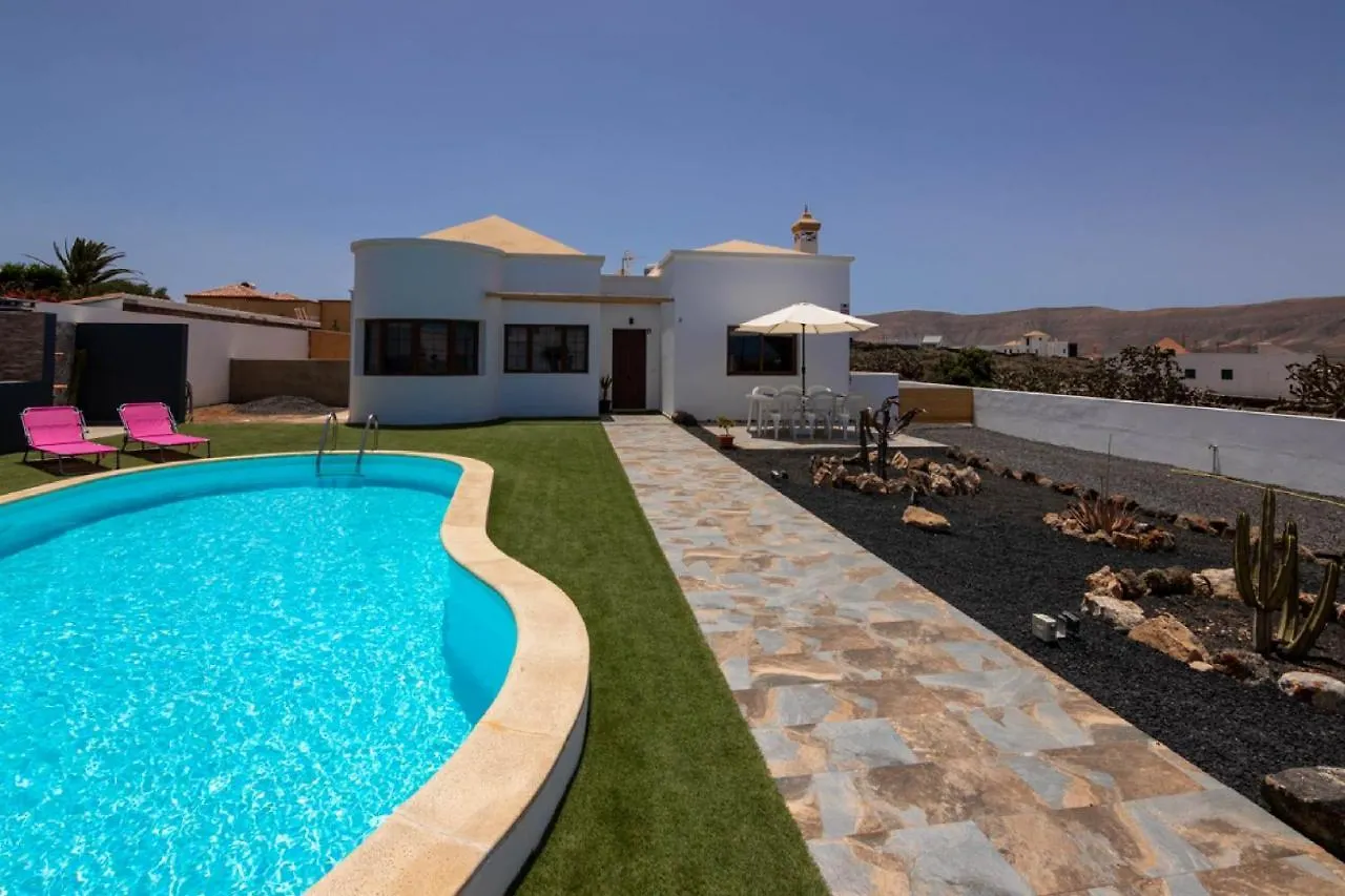 Holidayvilla Volcan - Bbq , Pool , Garden, Rural By Holidays Home La Oliva 0*,