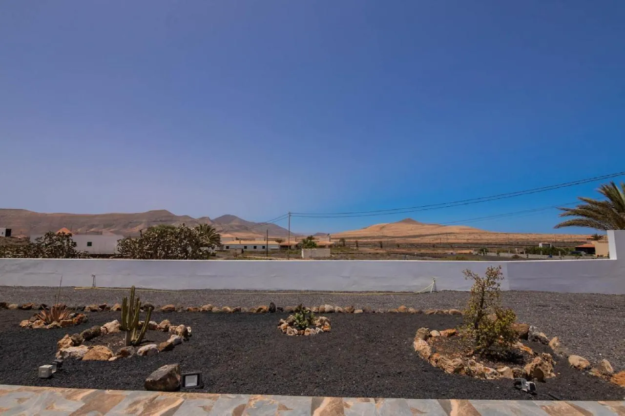 Villa Holidayvilla Volcan - Bbq , Pool , Garden, Rural By Holidays Home La Oliva