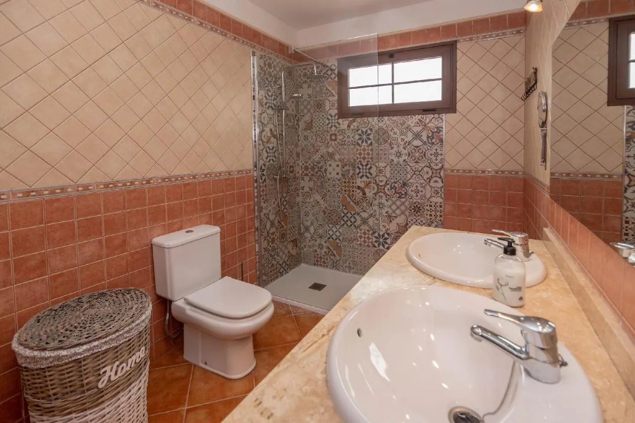 Holidayvilla Volcan - Bbq , Pool , Garden, Rural By Holidays Home La Oliva Spanyolország