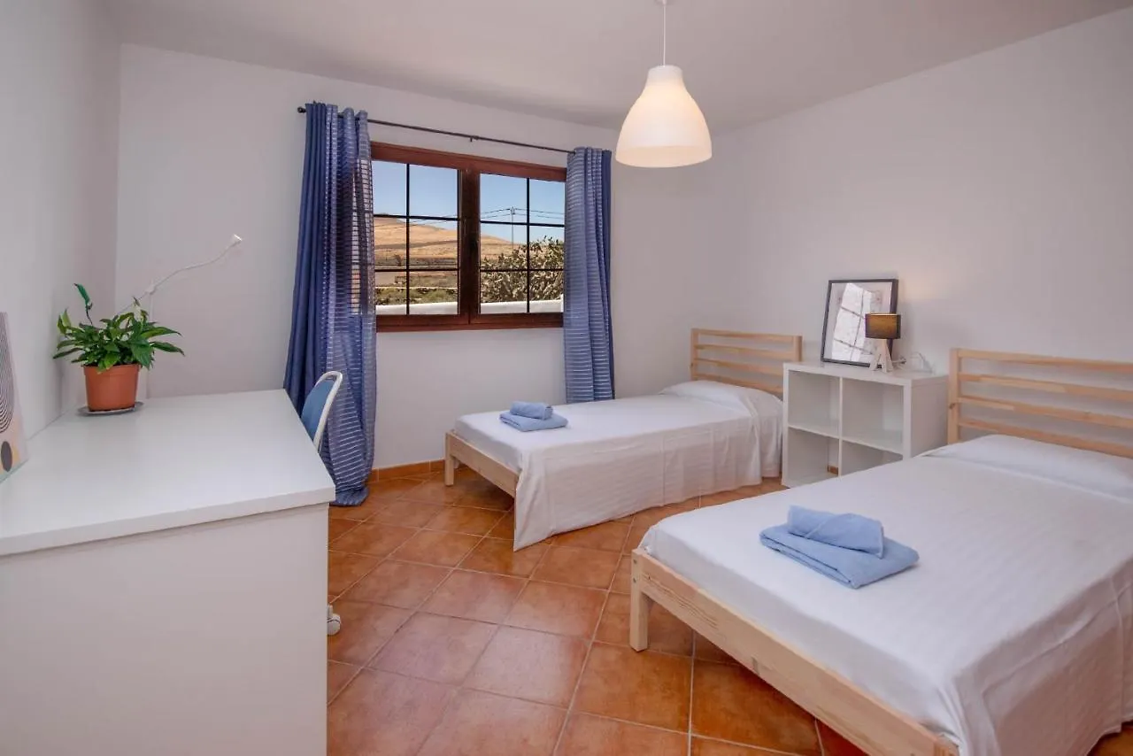 Holidayvilla Volcan - Bbq , Pool , Garden, Rural By Holidays Home La Oliva