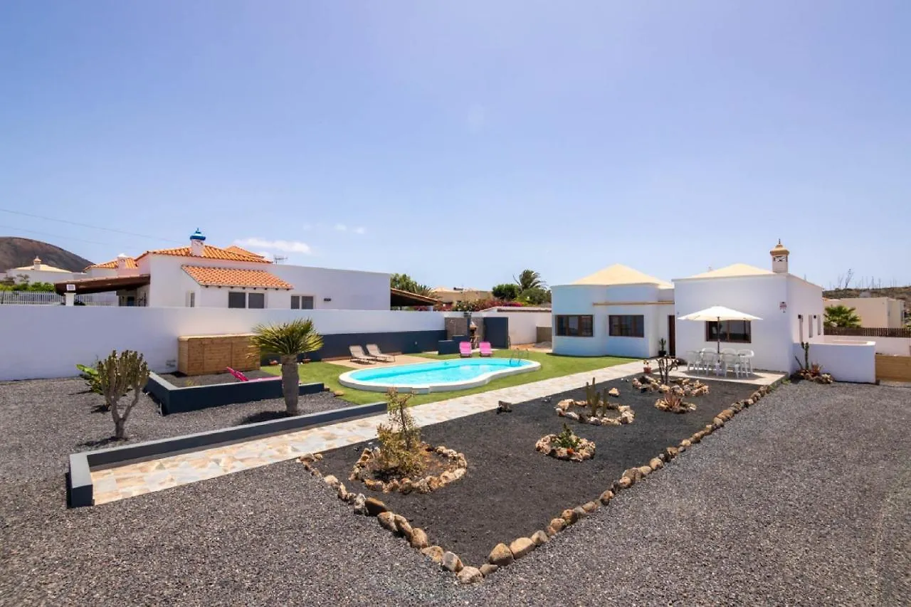 Holidayvilla Volcan - Bbq , Pool , Garden, Rural By Holidays Home La Oliva Spanyolország