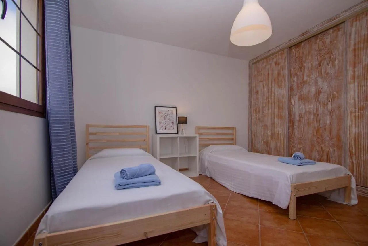 Villa Holidayvilla Volcan - Bbq , Pool , Garden, Rural By Holidays Home La Oliva Spain