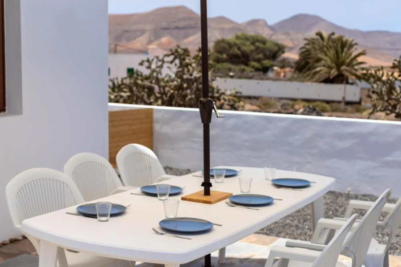 Holidayvilla Volcan - Bbq , Pool , Garden, Rural By Holidays Home La Oliva 0*,  Spain