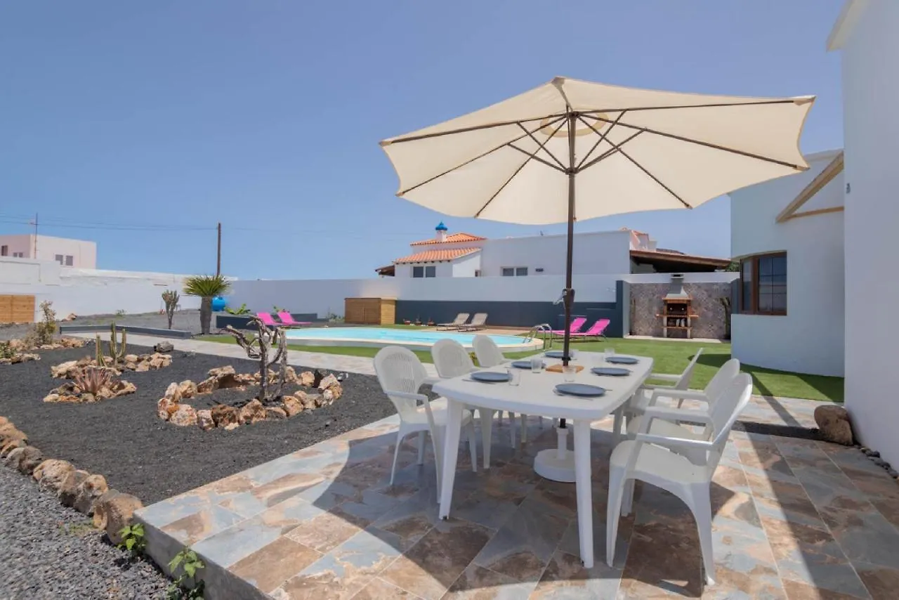 Villa Holidayvilla Volcan - Bbq , Pool , Garden, Rural By Holidays Home La Oliva